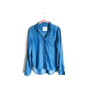 AEO Chambray Denim Button Down Shirt